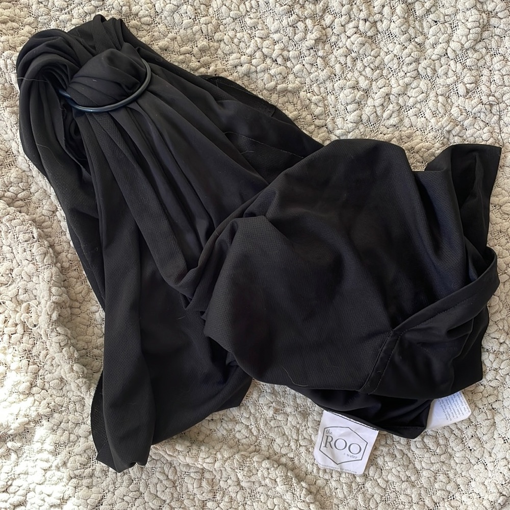 Lou Lou and Company water ring sling